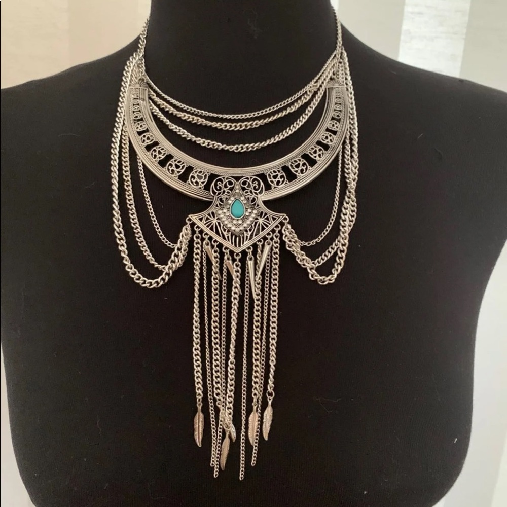 Statement necklace